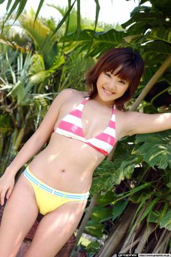 草莓.combo2.1深夜释放自己污在线观看