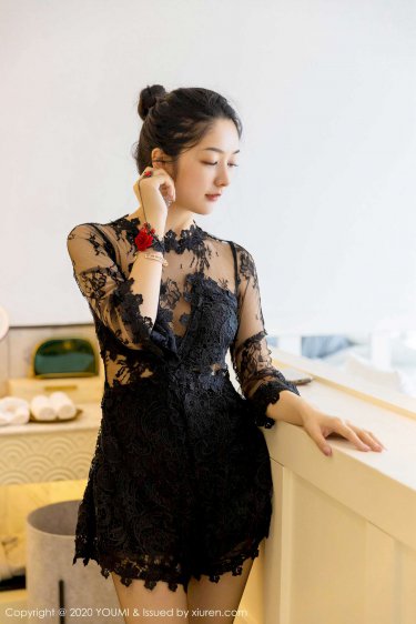 美女美胸